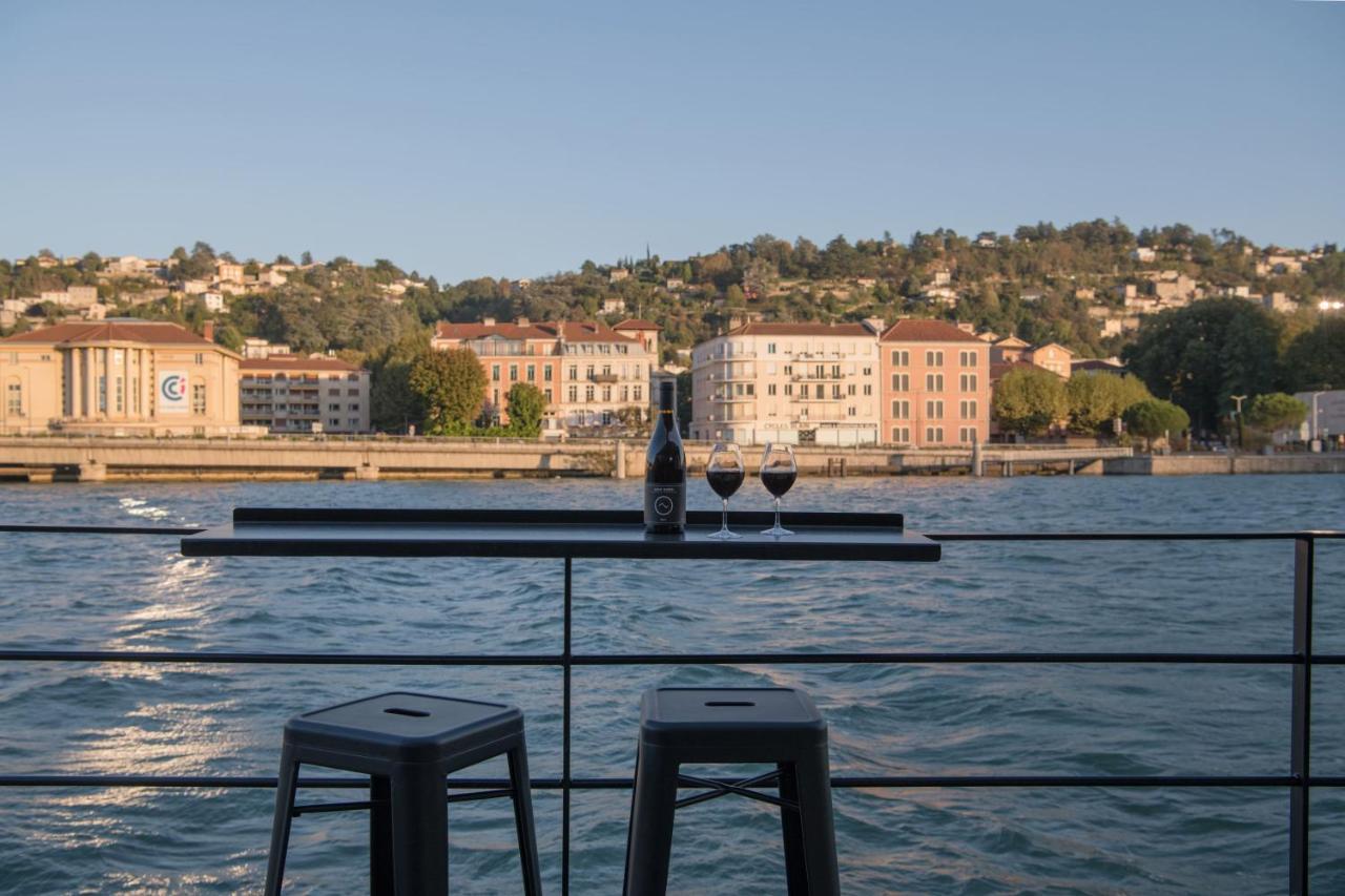 La Peniche - Bed And Bicycle - Vienne Hotel Exterior photo